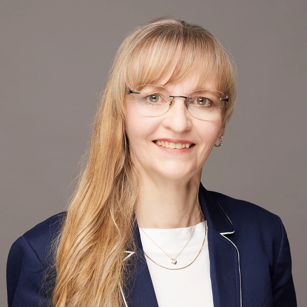 Frau Dipl.-Ing. oec. Klix